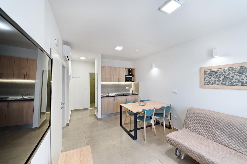 Apartment Medena Трогір Екстер'єр фото